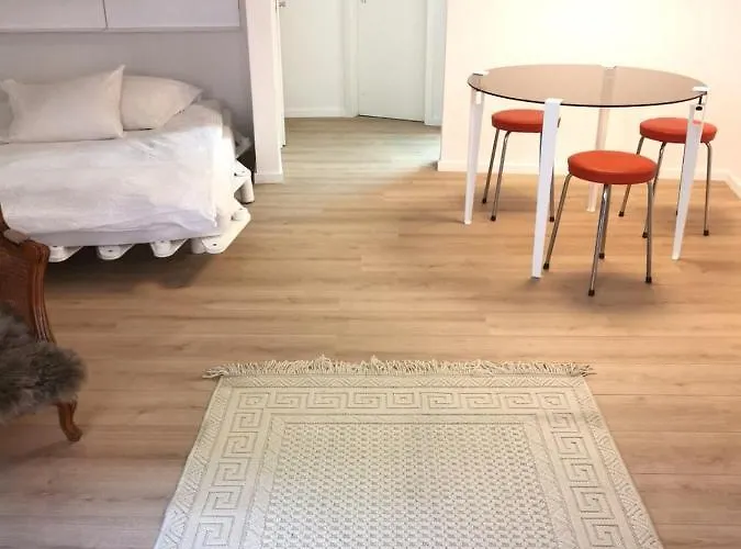 Des Arcades * La Neuveville